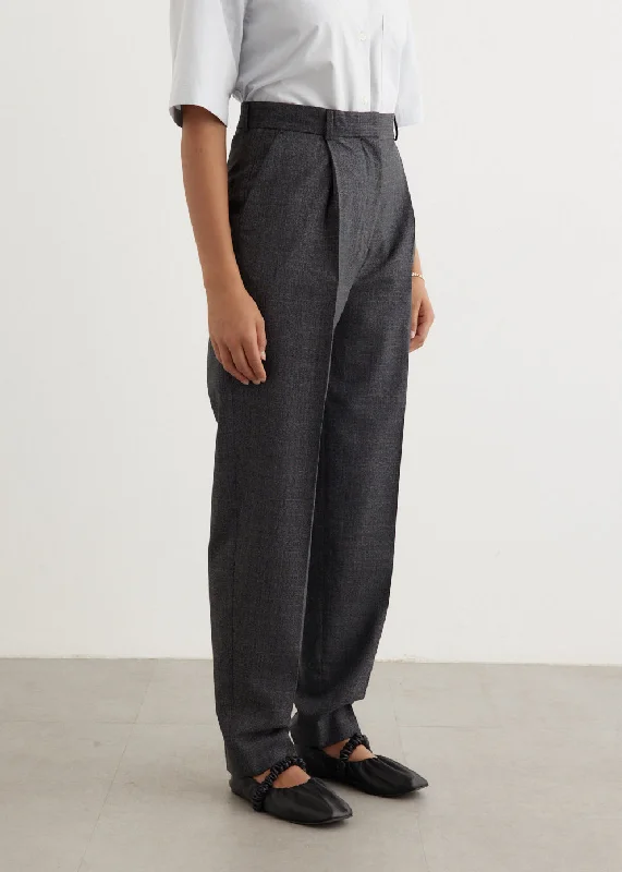 Single-Pleat Tapered Trousers